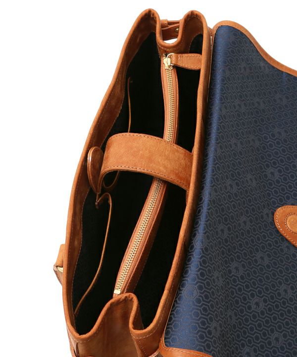 プエブロレザーフラップブリーフトートバッグ | sot online store