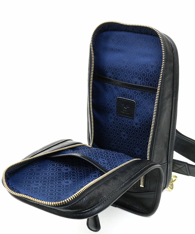 GAMI レザーボディバッグ | sot online store